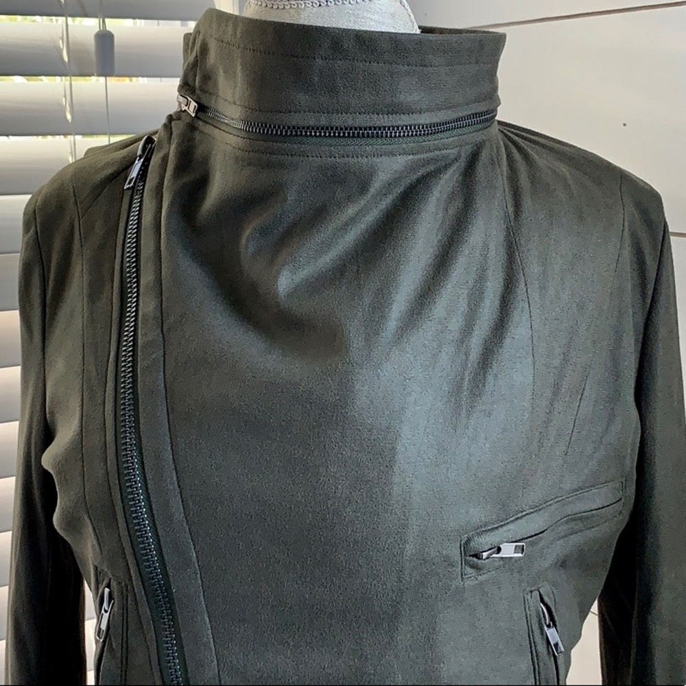 Jacket - Picture 4 of 5